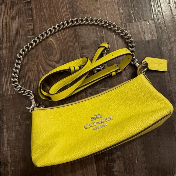 NEW Coach Charlotte Shoulder Bag in Yellow Thick Chain Strap Pebble Leather RARE - Picture 3 of 7